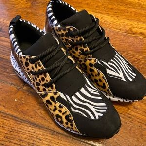 SOLD Steve Madden Fashionable Print Sneakers